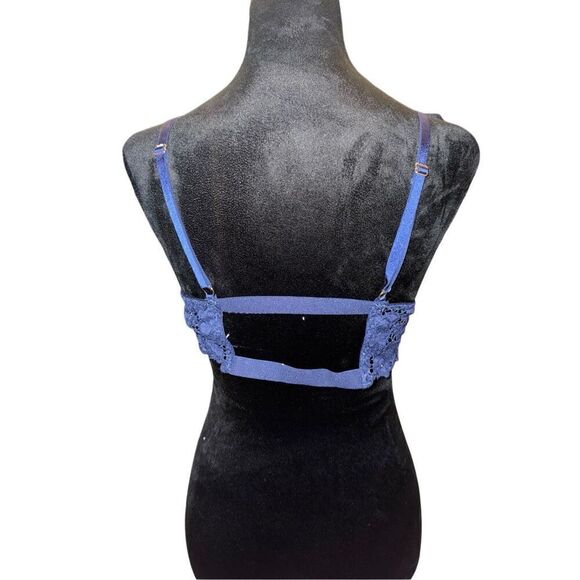 Victoria’s Secret very sexy bralette Medium - Picture 2 of 4